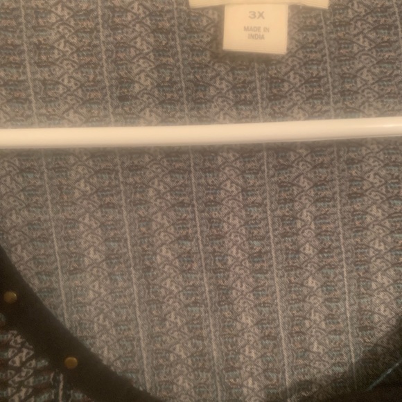 Blouse - Picture 2 of 5